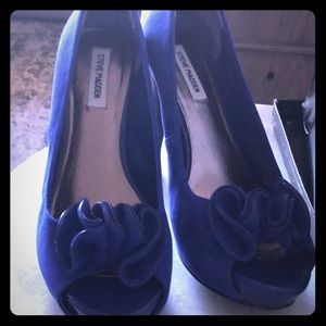 Royal blue pumps